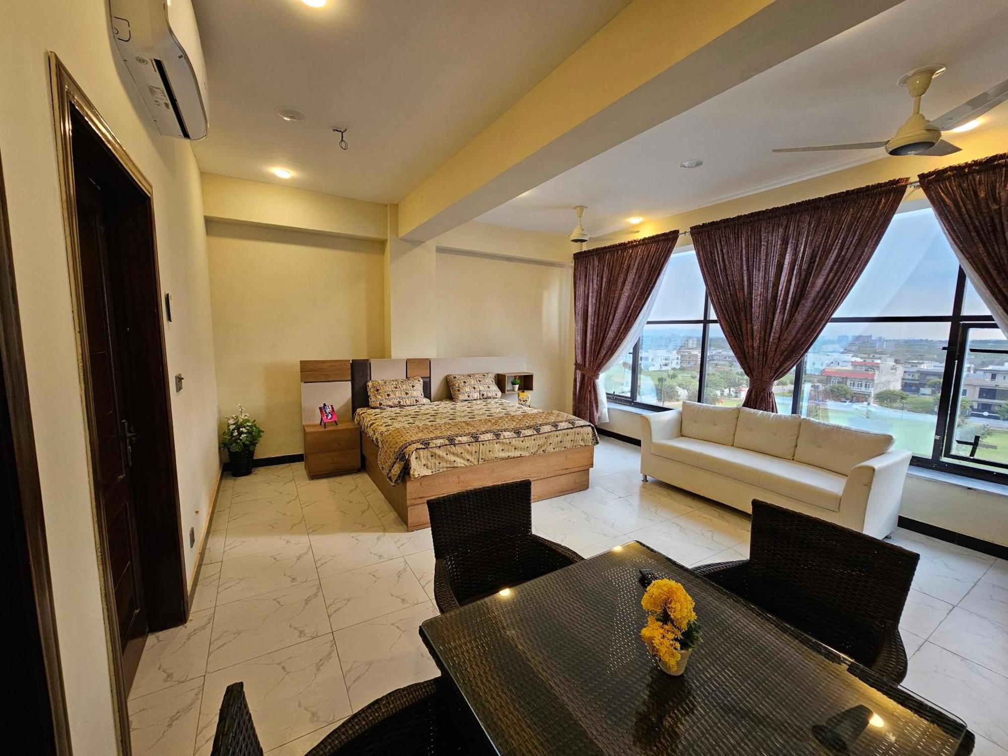 Motorway Majesty Suites Islamabad - Near Islamabad International Airport And Motorway Εξωτερικό φωτογραφία